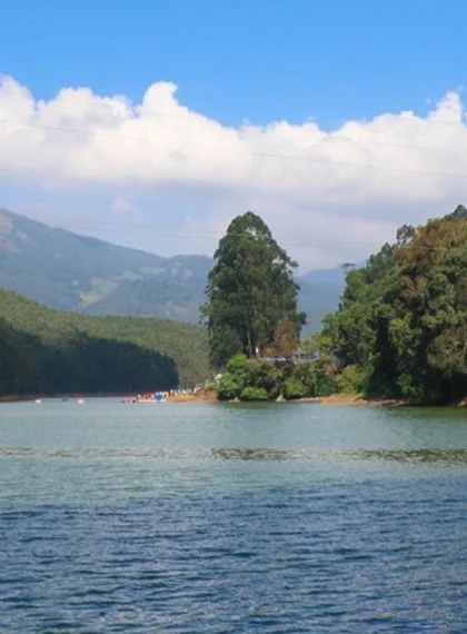 Kundala-Dam-Lake-Munnar