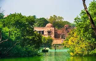 Visit-Hauz-Khas