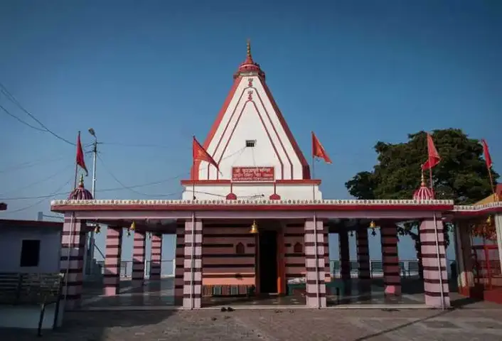 Rishikesh Tour: Holy and Adventurous destination in India