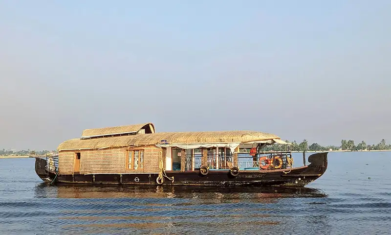 Why should you experience a Houseboat Stay in Alleppey?