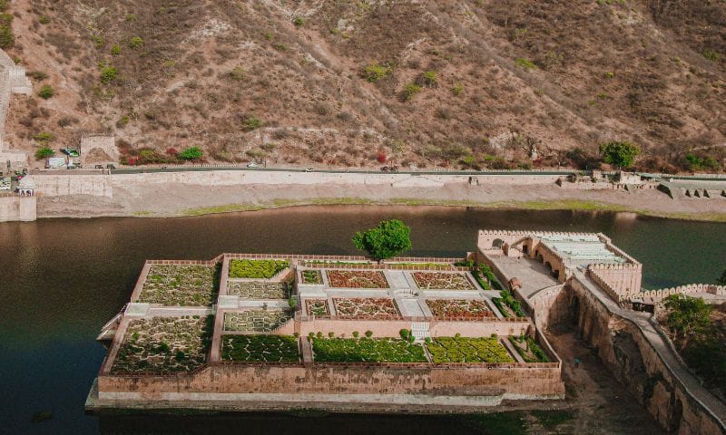 15 Amazingly Beautiful Gardens in India Worth Crossing the Country For