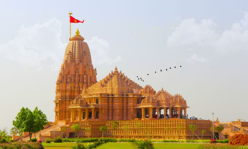 Top 10 Temples to Visit in Gujarat: A Complete Spiritual Travel Guide
